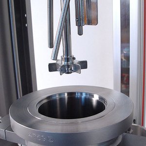 Agitation turbine, tube d’introduction, contre pale