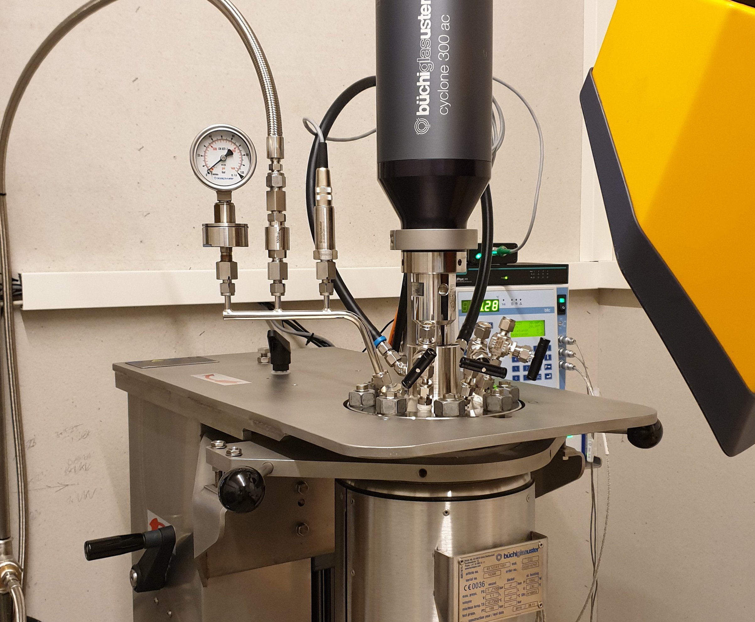 Buchi kiloclave at the Zurich University of Applied Sciences ZHAW