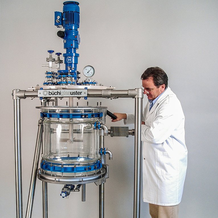 Peptide synthesizer 50 liter, with lift and swing out design, 2 stage stirrer with fixed height