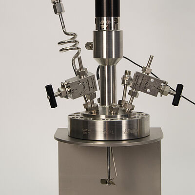 novoclave high pressure reactor – reactor upper part on optional stand 